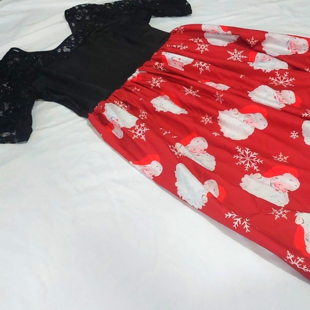 Moking Top Santa Dress Women's Size Large. Zipper in the Back .New